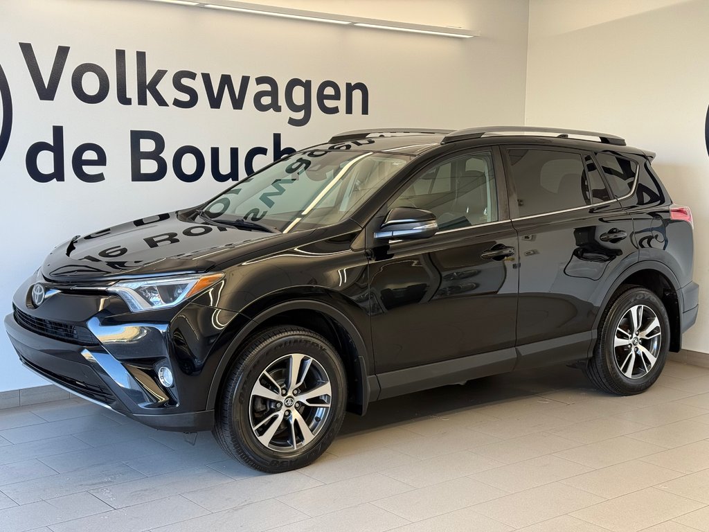 2017 Toyota RAV4 XLE in Boucherville, Quebec - 1 - w1024h768px