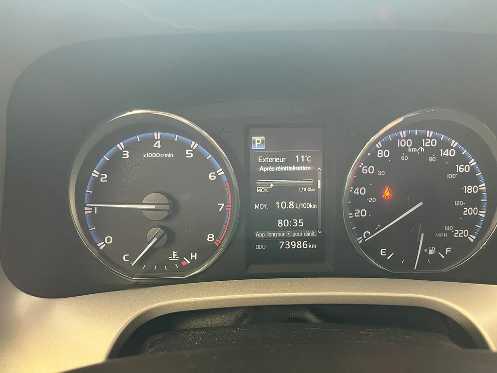 2018 Toyota RAV4 LE in Boucherville, Quebec - 19 - w1024h768px