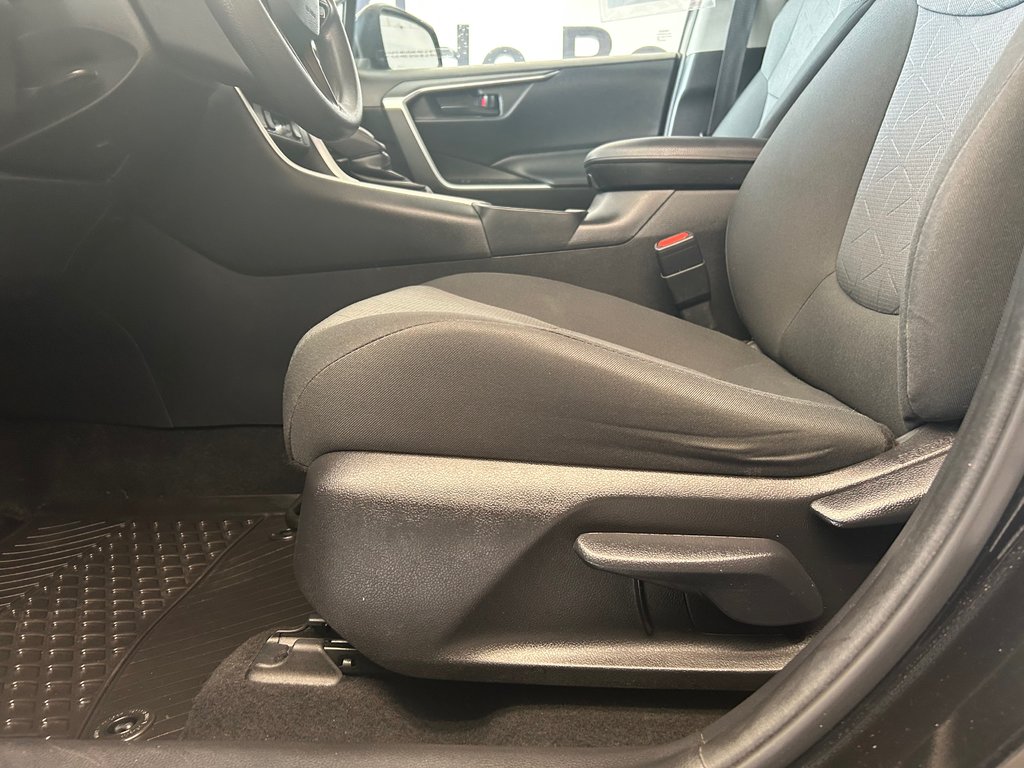 Toyota RAV4 LE 2020 à Boucherville, Québec - 14 - w1024h768px