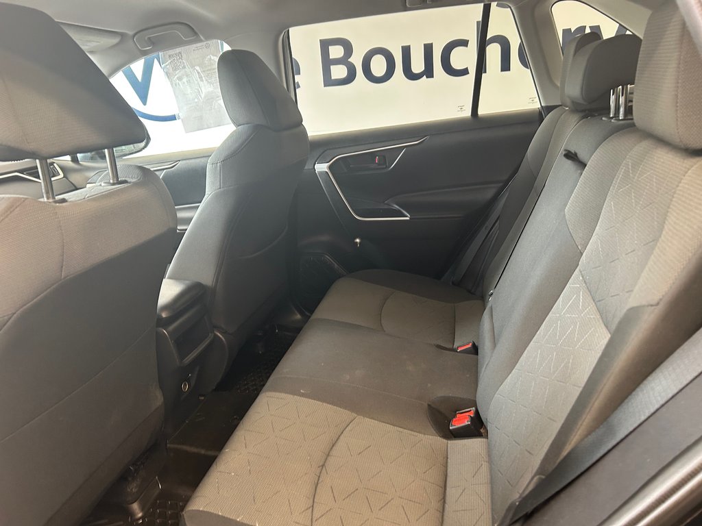 Toyota RAV4 LE 2020 à Boucherville, Québec - 19 - w1024h768px