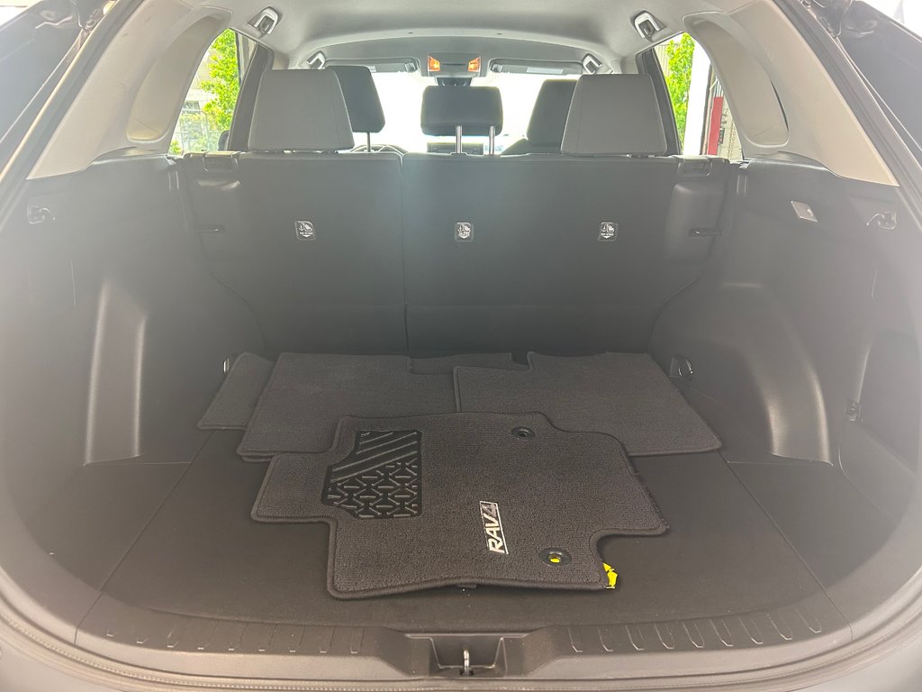 Toyota RAV4 LE 2020 à Boucherville, Québec - 10 - w1024h768px