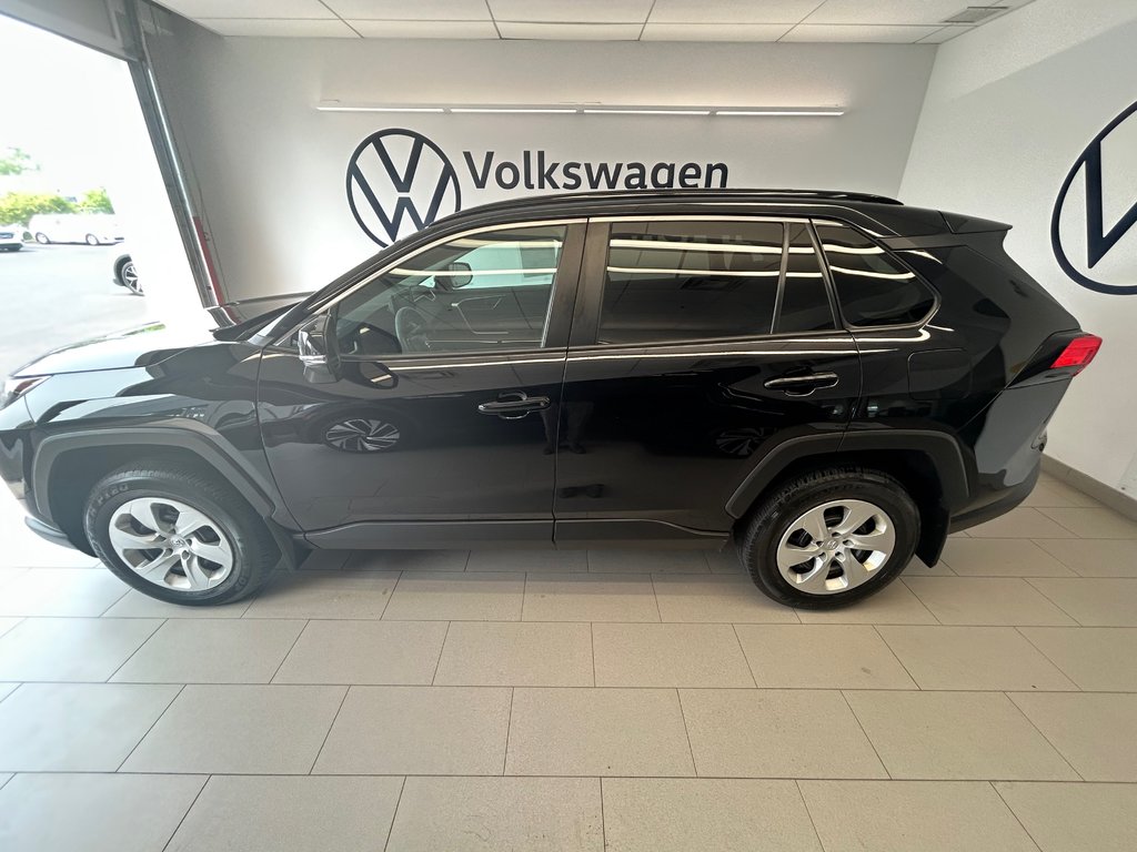 Toyota RAV4 LE 2020 à Boucherville, Québec - 4 - w1024h768px