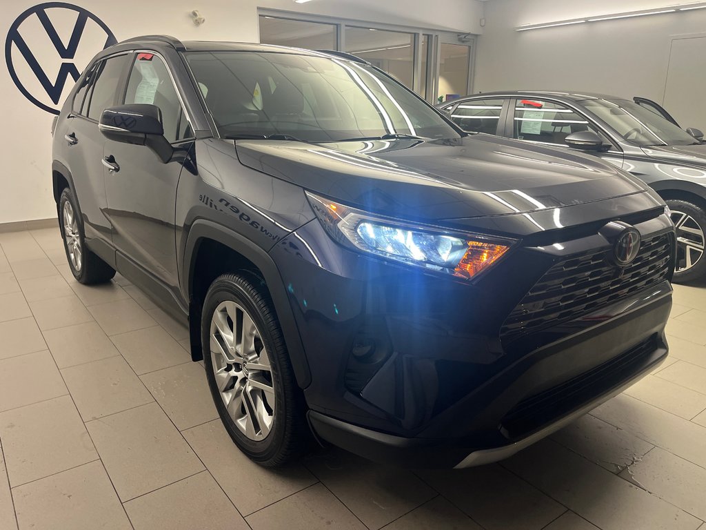 Toyota RAV4 Limited 2021 à Boucherville, Québec - 2 - w1024h768px