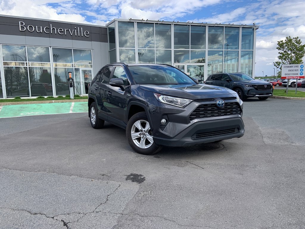 2021 Toyota RAV4 HYBRIDE AWD XLE JAMAIS ACCIDENTÉ TOIT OUVRANT in Boucherville, Quebec - 1 - w1024h768px