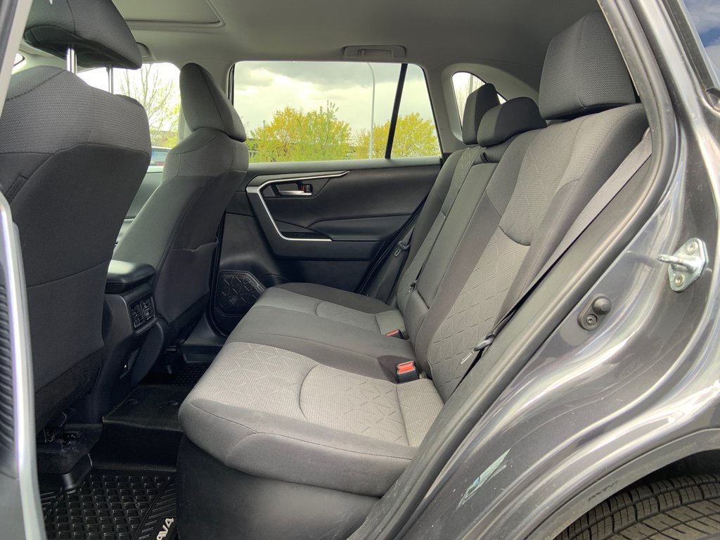 2021 Toyota RAV4 HYBRIDE AWD XLE JAMAIS ACCIDENTÉ TOIT OUVRANT in Boucherville, Quebec - 20 - w1024h768px