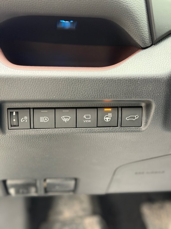 2022 Toyota RAV4 Limited Cuir Toit Ouvrant AWD in Terrebonne, Quebec - 12 - w1024h768px