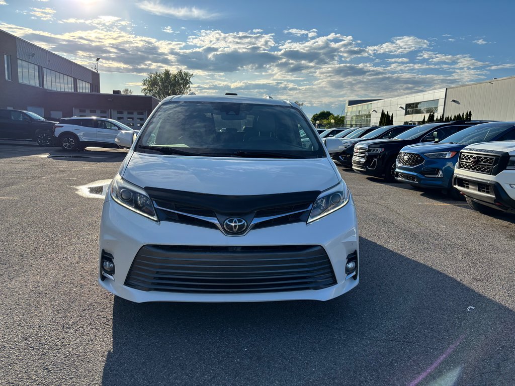 2018 Toyota Sienna XLE in Montréal, Quebec - 1 - w1024h768px