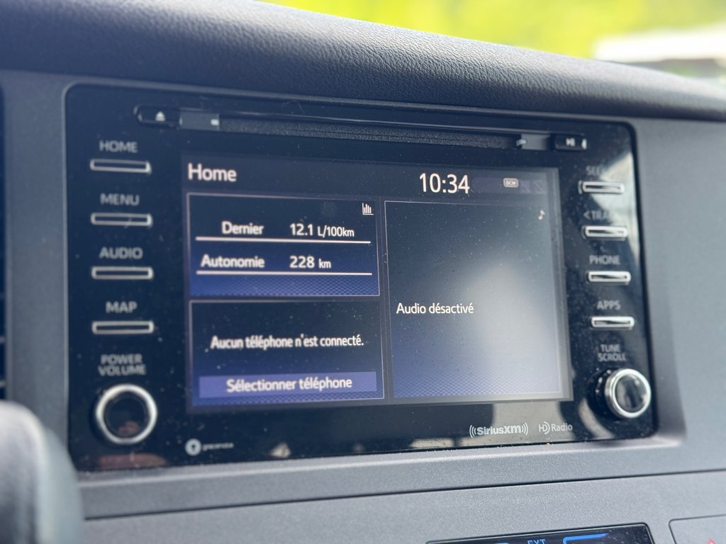 2020 Toyota Sienna LE in Terrebonne, Quebec - 16 - w1024h768px