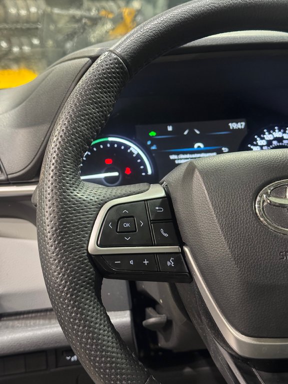Toyota Sienna XLE HYBRID 8 passengers 2025 à Terrebonne, Québec - 15 - w1024h768px