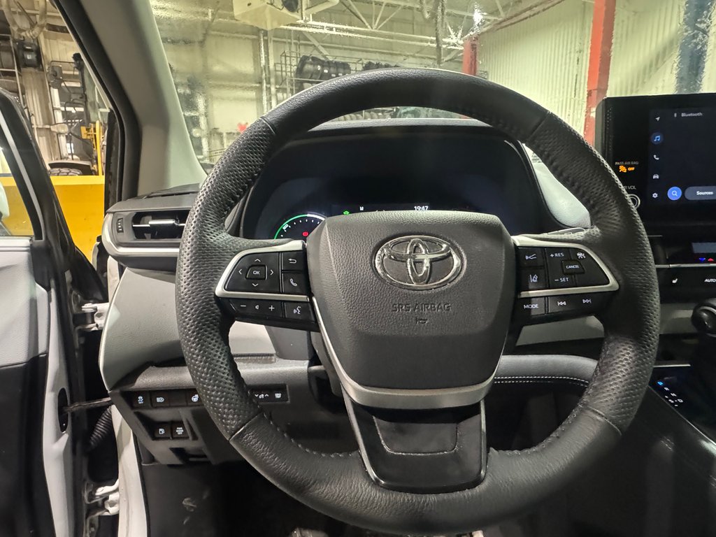 Toyota Sienna XLE HYBRID 8 passengers 2025 à Terrebonne, Québec - 14 - w1024h768px