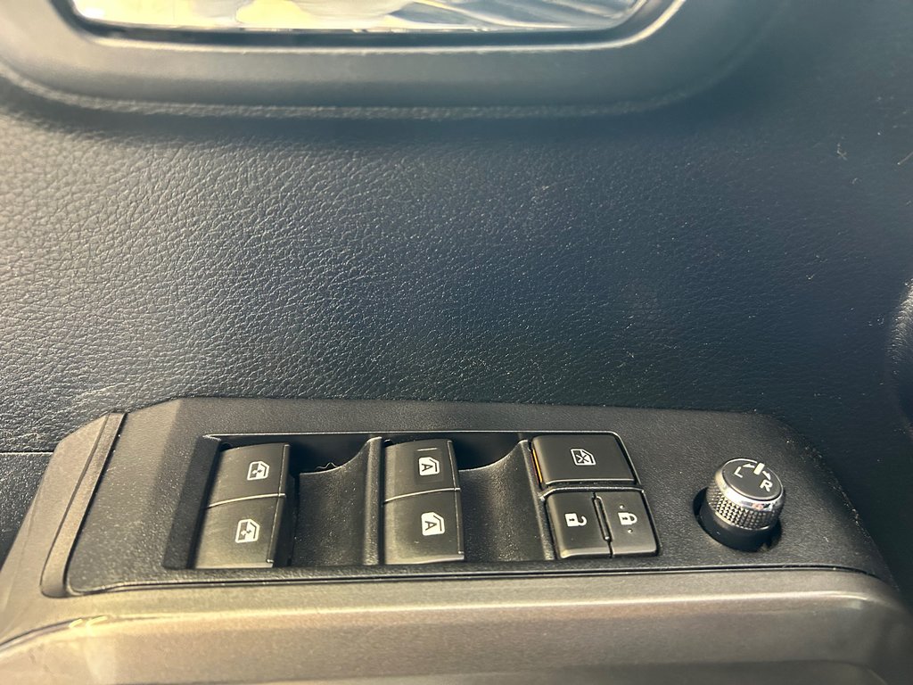 2017 Toyota Tacoma TRD OFF ROAD in Boucherville, Quebec - 20 - w1024h768px