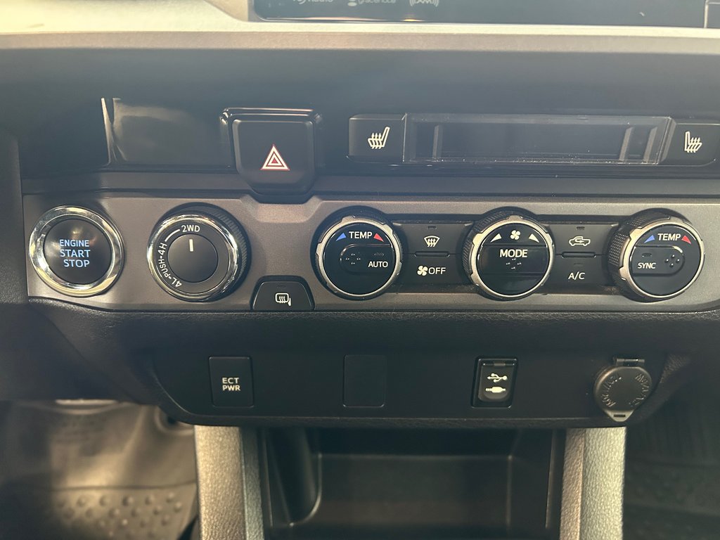 2017 Toyota Tacoma TRD OFF ROAD in Boucherville, Quebec - 24 - w1024h768px