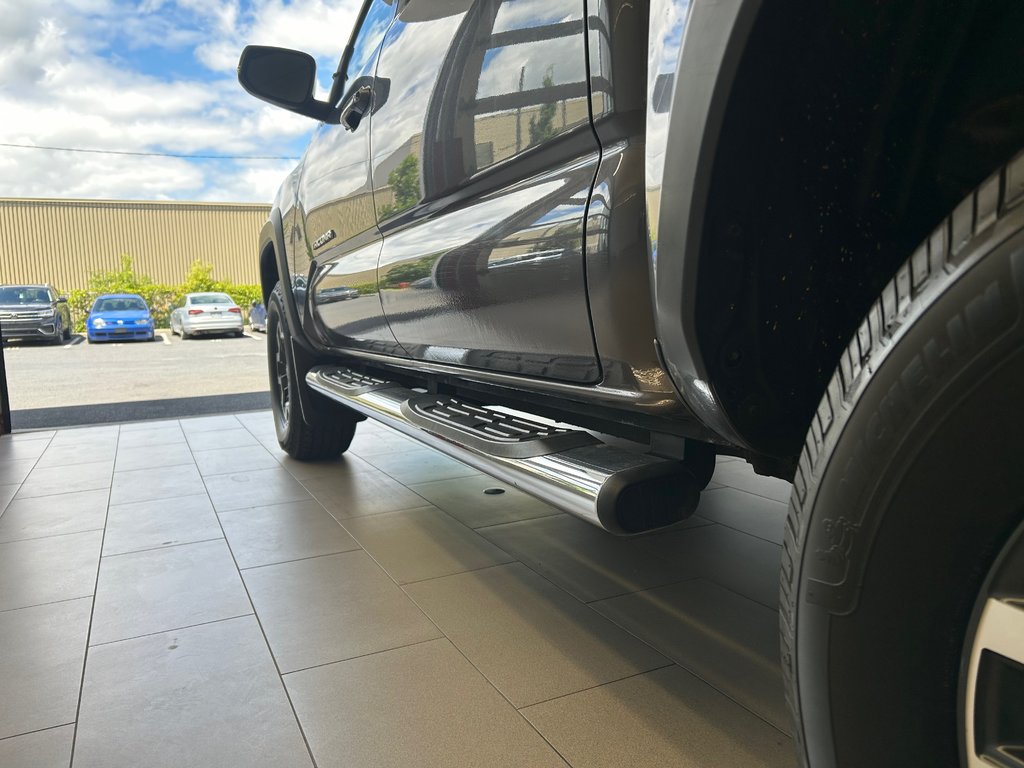 2017 Toyota Tacoma TRD OFF ROAD in Boucherville, Quebec - 12 - w1024h768px