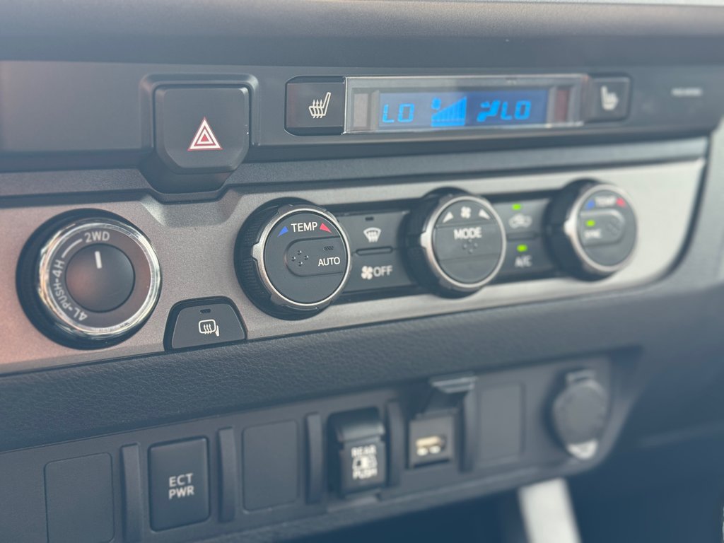 2020 Toyota Tacoma TRD SPORT in Terrebonne, Quebec - 19 - w1024h768px