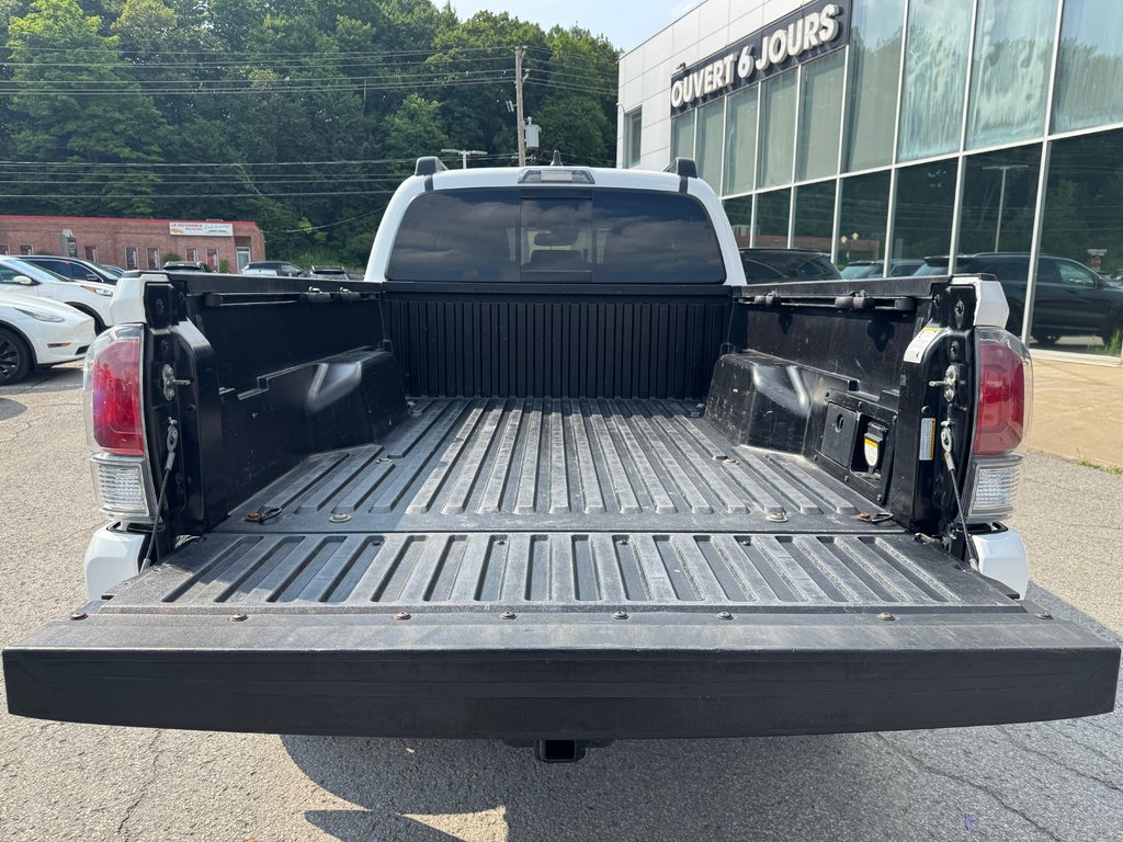 2020 Toyota Tacoma TRD SPORT in Terrebonne, Quebec - 25 - w1024h768px
