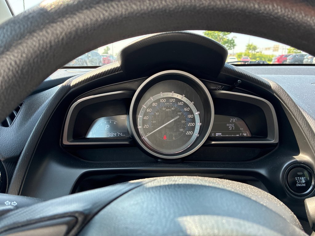 Toyota Yaris Sedan AUT, AIR, BAS KM 2018 à Boucherville, Québec - 11 - w1024h768px