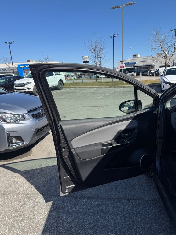 2017 Toyota Yaris LE Camera de Recul in Terrebonne, Quebec - 7 - w1024h768px