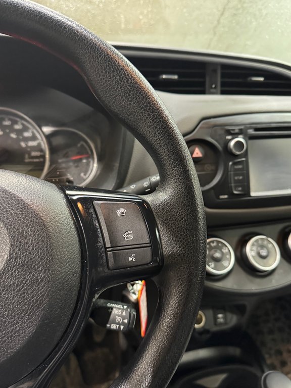 Toyota Yaris Hatchback Caméra De Recul 2018 à Terrebonne, Québec - 15 - w1024h768px