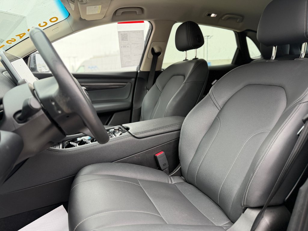 2023 VinFast VF 8 Eco AWD Cuir in Terrebonne, Quebec - 10 - w1024h768px