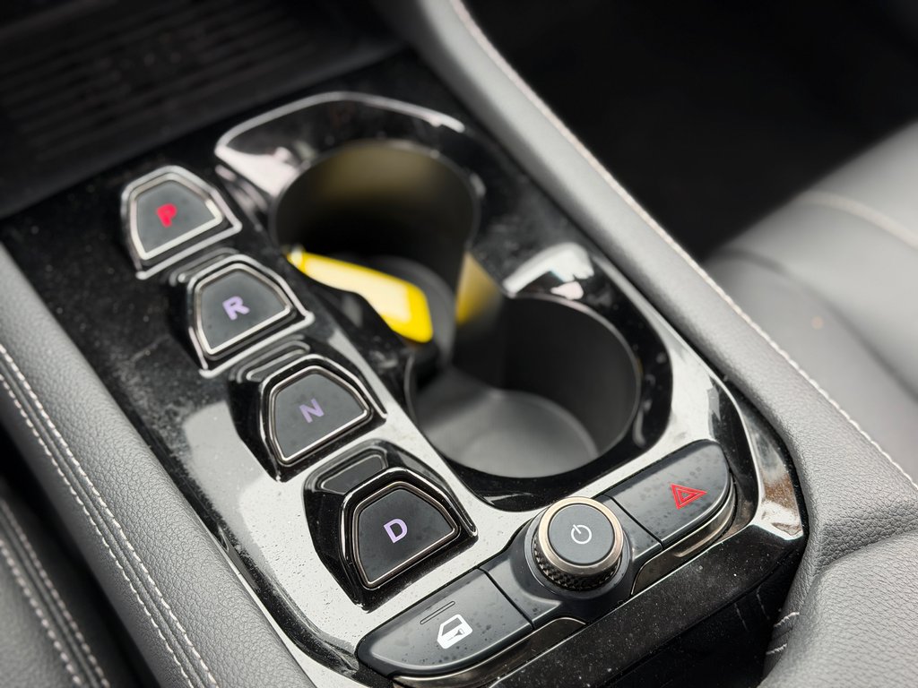 2023 VinFast VF 8 Eco AWD Cuir in Terrebonne, Quebec - 16 - w1024h768px