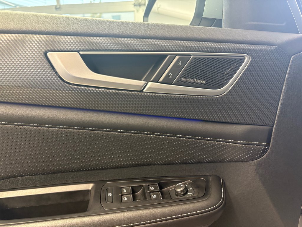 Volkswagen Atlas Cross Sport Highline 2024 à Boucherville, Québec - 19 - w1024h768px