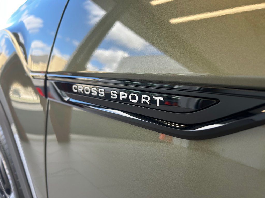 2025 Volkswagen Atlas Cross Sport Comfortline R-Line Black Edition in Boucherville, Quebec - 5 - w1024h768px