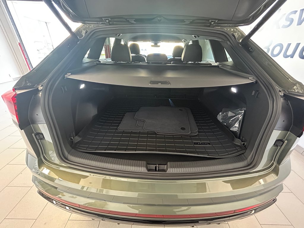 2025 Volkswagen Atlas Cross Sport Comfortline R-Line Black Edition in Boucherville, Quebec - 10 - w1024h768px
