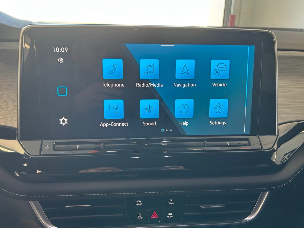 2025 Volkswagen Atlas Cross Sport Comfortline R-Line Black Edition in Boucherville, Quebec - 17 - w1024h768px