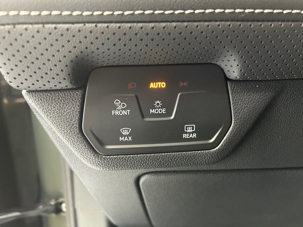 2025 Volkswagen Atlas Cross Sport Comfortline R-Line Black Edition in Boucherville, Quebec - 15 - w1024h768px