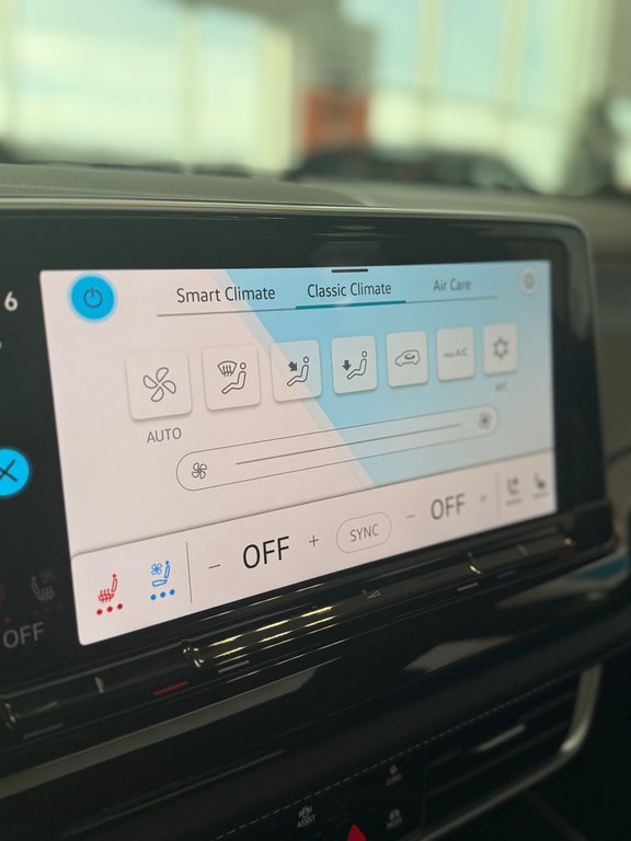 Volkswagen Atlas Cross Sport Comfortline R-Line Black Edition 2025 à Boucherville, Québec - 13 - w1024h768px