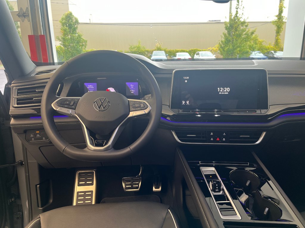 2026 Volkswagen Atlas Cross Sport Execline in Boucherville, Quebec - 4 - w1024h768px