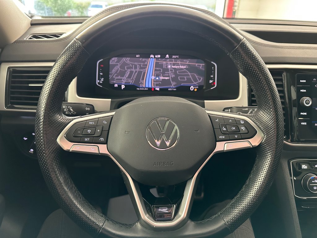 2022 Volkswagen Atlas Execline in Boucherville, Quebec - 13 - w1024h768px