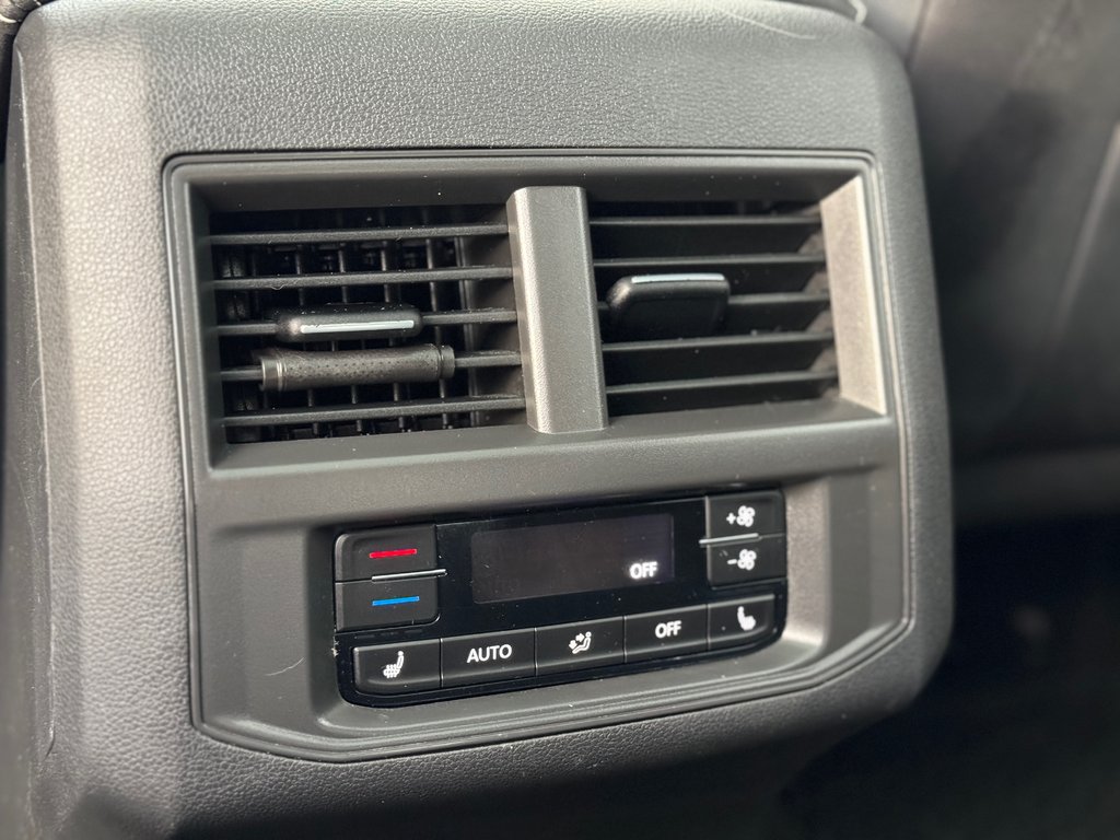 Volkswagen Atlas Execline Cuir Toit panoramique Bas Kilométrage 2023 à Terrebonne, Québec - 26 - w1024h768px