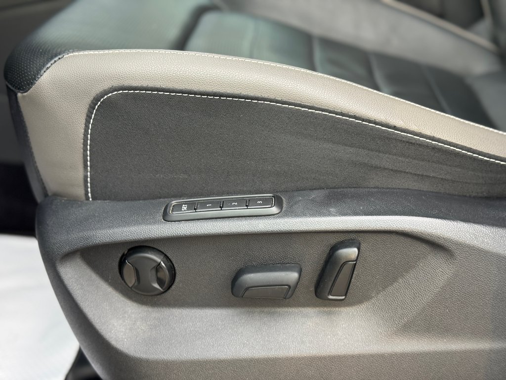 Volkswagen Atlas Execline Cuir Toit panoramique Bas Kilométrage 2023 à Terrebonne, Québec - 10 - w1024h768px