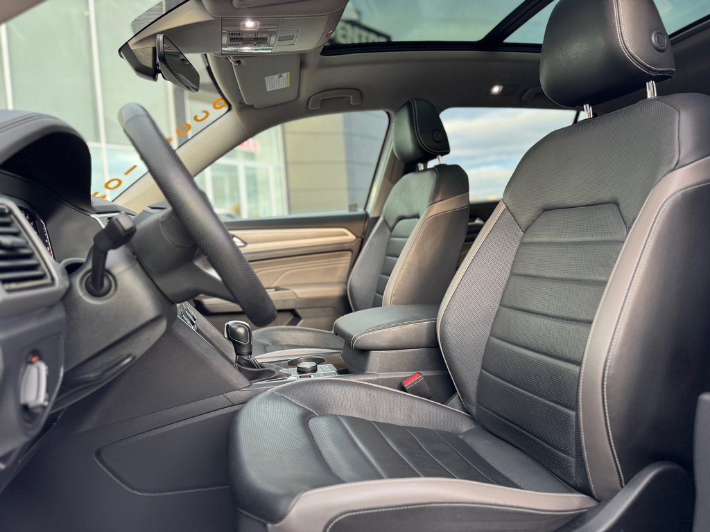 Volkswagen Atlas Execline Cuir Toit panoramique Bas Kilométrage 2023 à Terrebonne, Québec - 11 - w1024h768px
