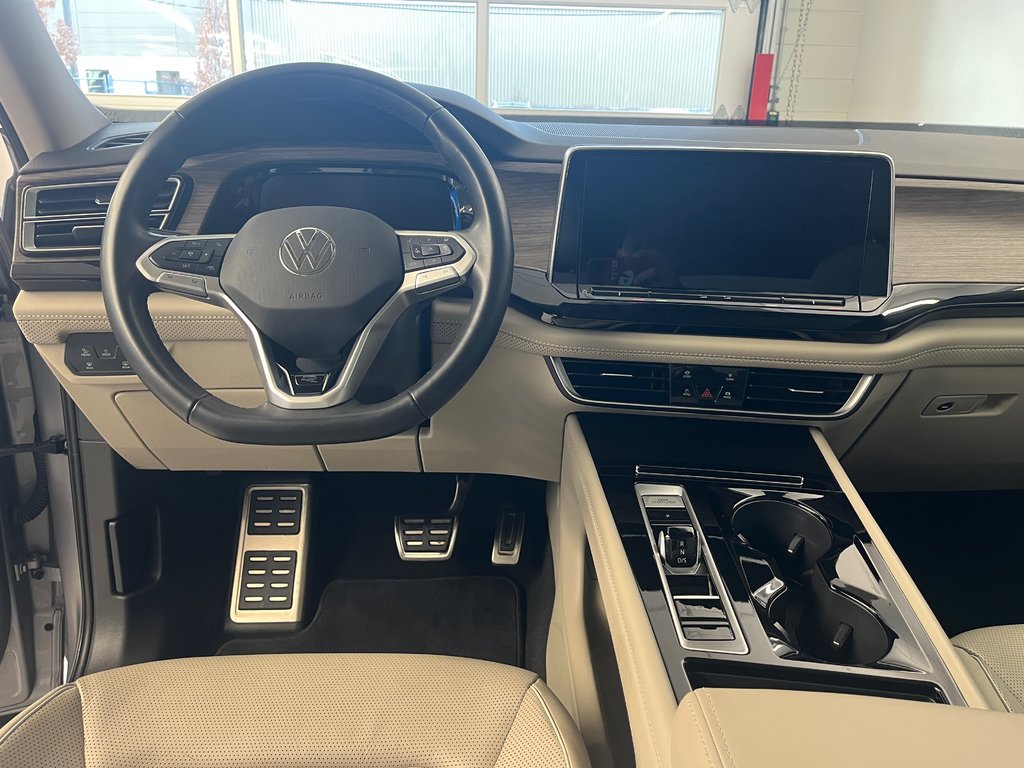 Volkswagen Atlas Execline 2024 à Boucherville, Québec - 2 - w1024h768px