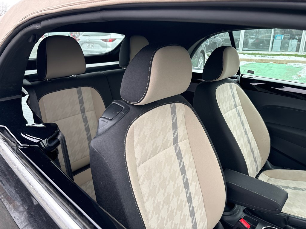 2018 Volkswagen Beetle Convertible COAST EDITION. PNEUS HIVER/ÉTÉ INCLUS in Boucherville, Quebec - 19 - w1024h768px