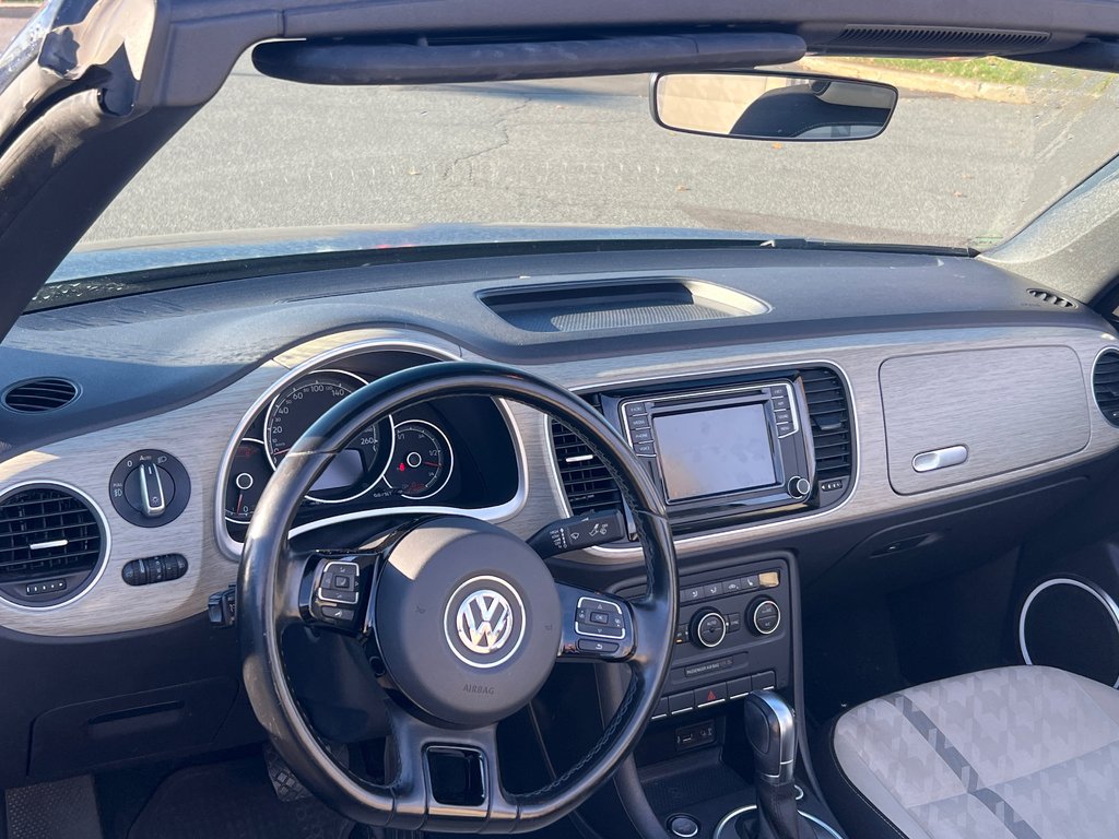 2018 Volkswagen Beetle Convertible COAST EDITION in Boucherville, Quebec - 25 - w1024h768px