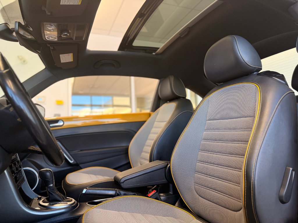 Volkswagen Beetle Coupe Dune 2017 à Boucherville, Québec - 21 - w1024h768px