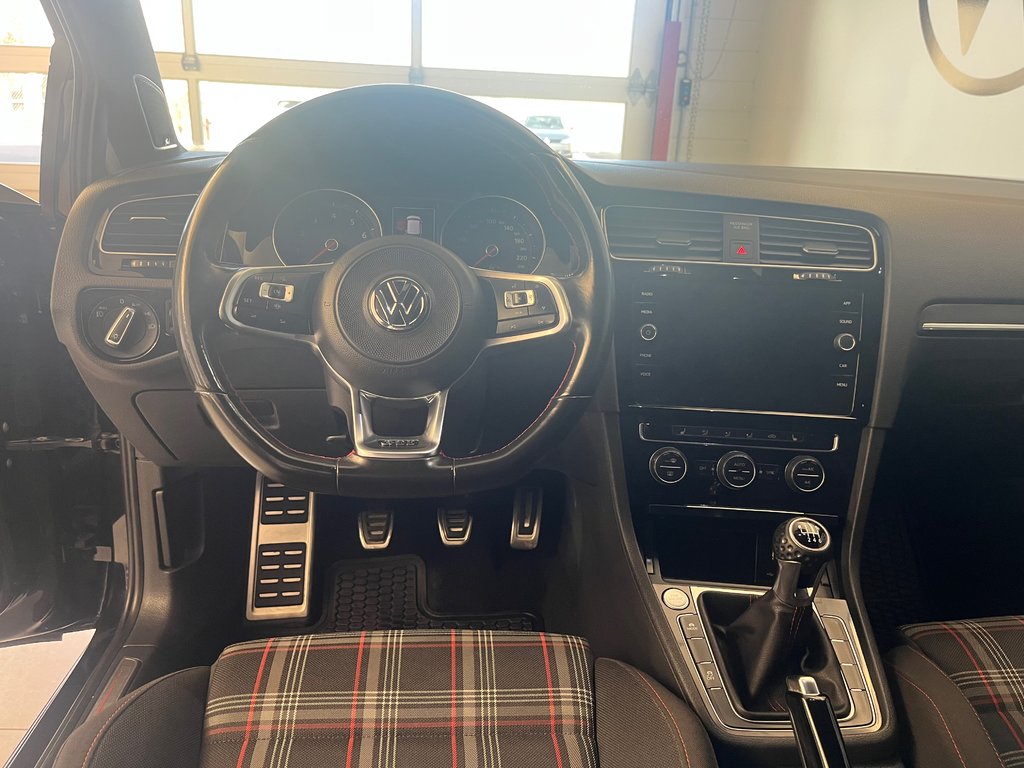 2019 Volkswagen Golf GTI RABBIT in Boucherville, Quebec - 2 - w1024h768px