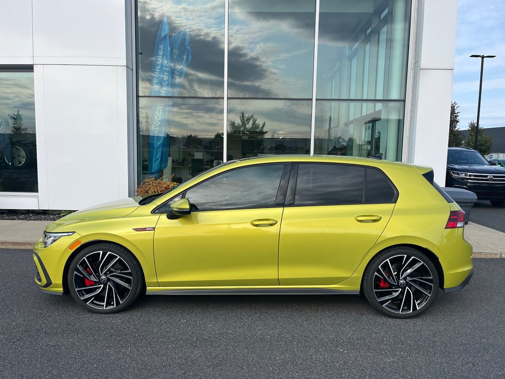 2022 Volkswagen Golf GTI Autobahn in Boucherville, Quebec - 2 - w1024h768px