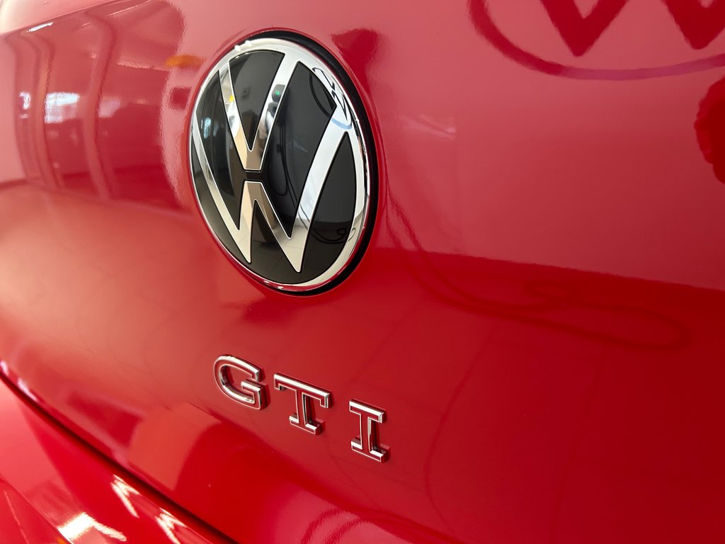 2023 Volkswagen Golf GTI 40E ANNIVERSAIRE in Boucherville, Quebec - 8 - w1024h768px