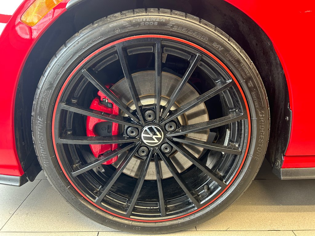 2023 Volkswagen Golf GTI 40E ANNIVERSAIRE in Boucherville, Quebec - 5 - w1024h768px