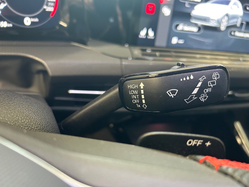 2023 Volkswagen Golf GTI 40E ANNIVERSAIRE in Boucherville, Quebec - 24 - w1024h768px
