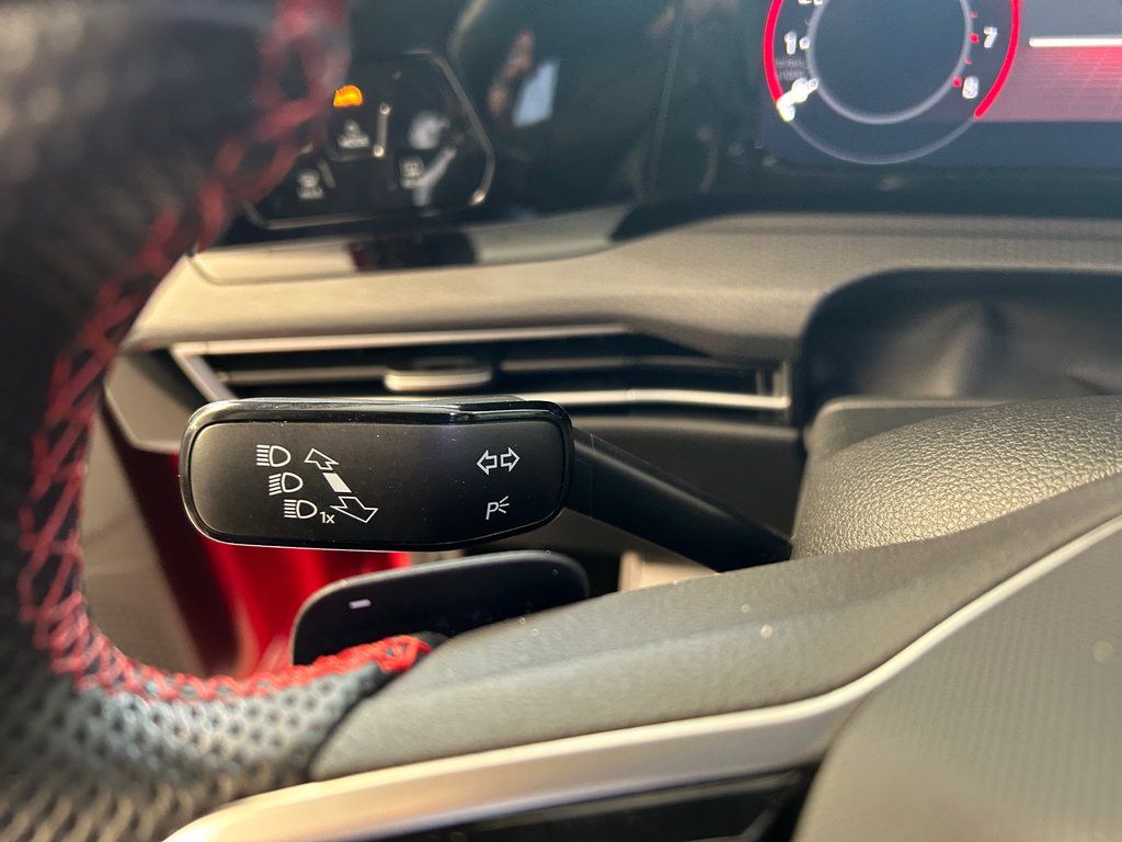 2023 Volkswagen Golf GTI 40E ANNIVERSAIRE in Boucherville, Quebec - 25 - w1024h768px