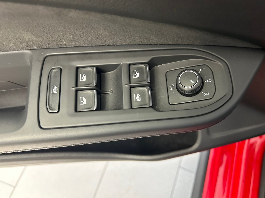 2023 Volkswagen Golf GTI 40E ANNIVERSAIRE in Boucherville, Quebec - 15 - w1024h768px