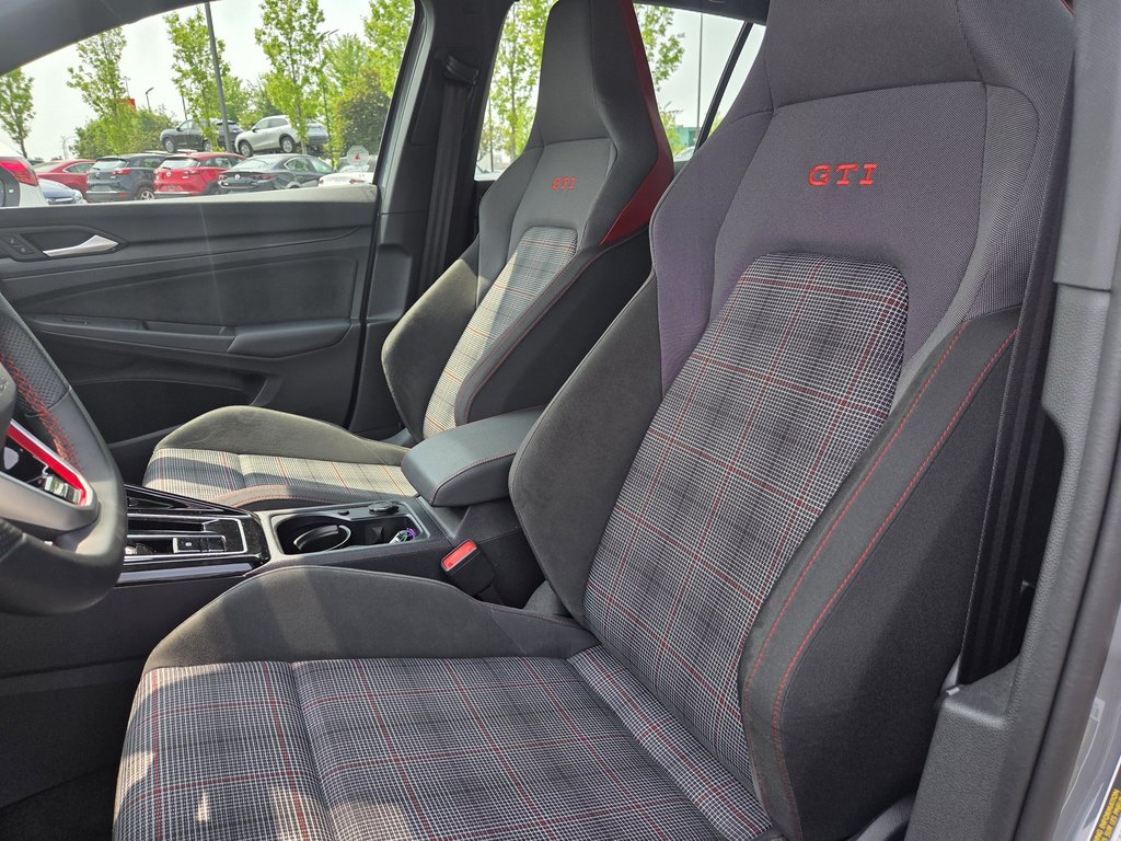 2024 Volkswagen Golf GTI AUTOBAHN, DSG, BAS KM in Boucherville, Quebec - 18 - w1024h768px