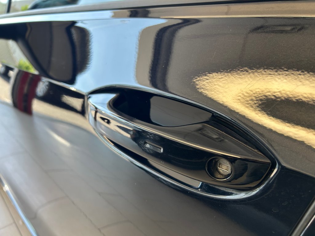 2022 Volkswagen Golf R MANUEL in Boucherville, Quebec - 14 - w1024h768px