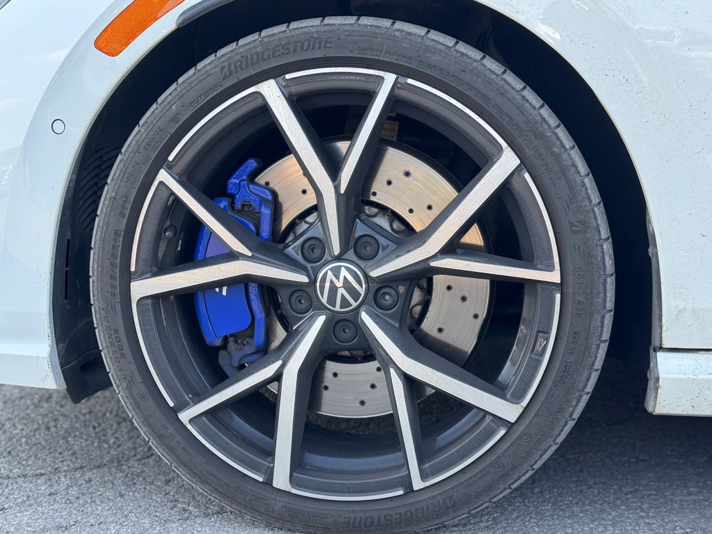 Volkswagen Golf R Cuir Bas Kilométrage 2023 à Terrebonne, Québec - 28 - w1024h768px