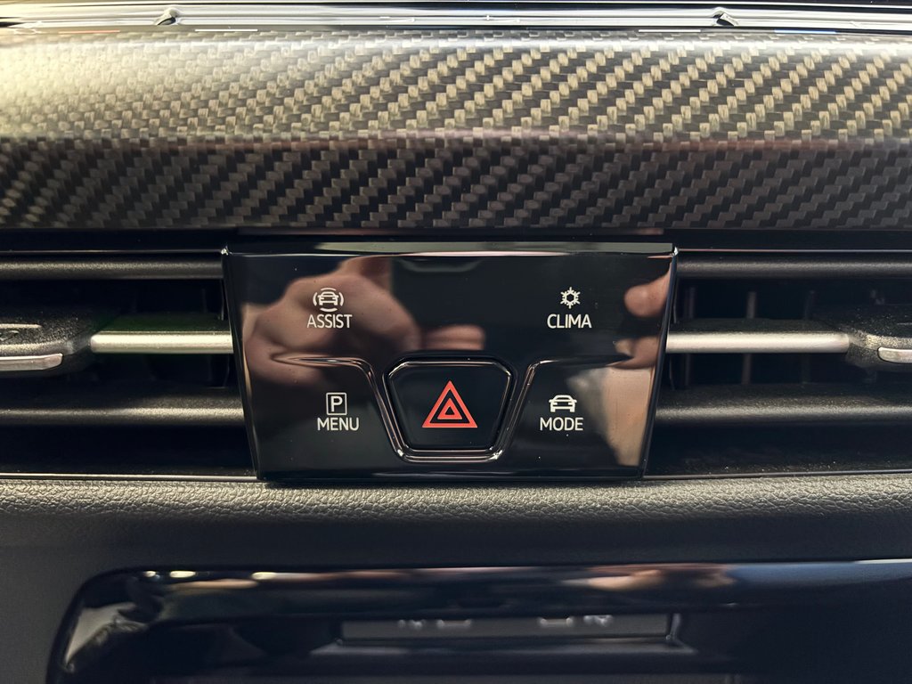 Volkswagen Golf R DSG 2024 à Boucherville, Québec - 32 - w1024h768px